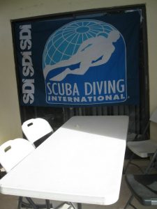 SDI scuba school flag