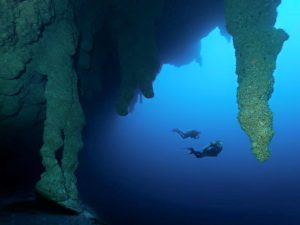 blue hole dive