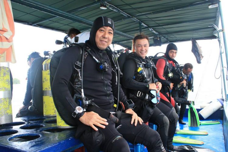 lombok scuba divers | RUSHKULT