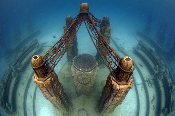 The World’s Only Underwater Cemetery: Neptune Memorial Reef | RUSHKULT