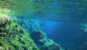 scuba diving between tectonic plates