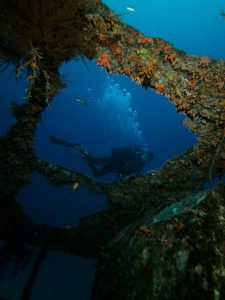 wreck diving 2